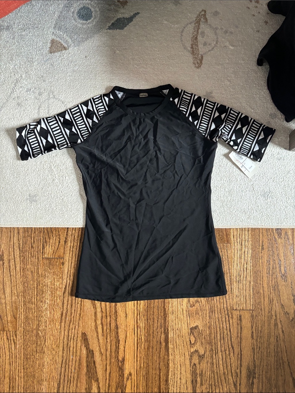 Old navy rash guard bikini top black and white
